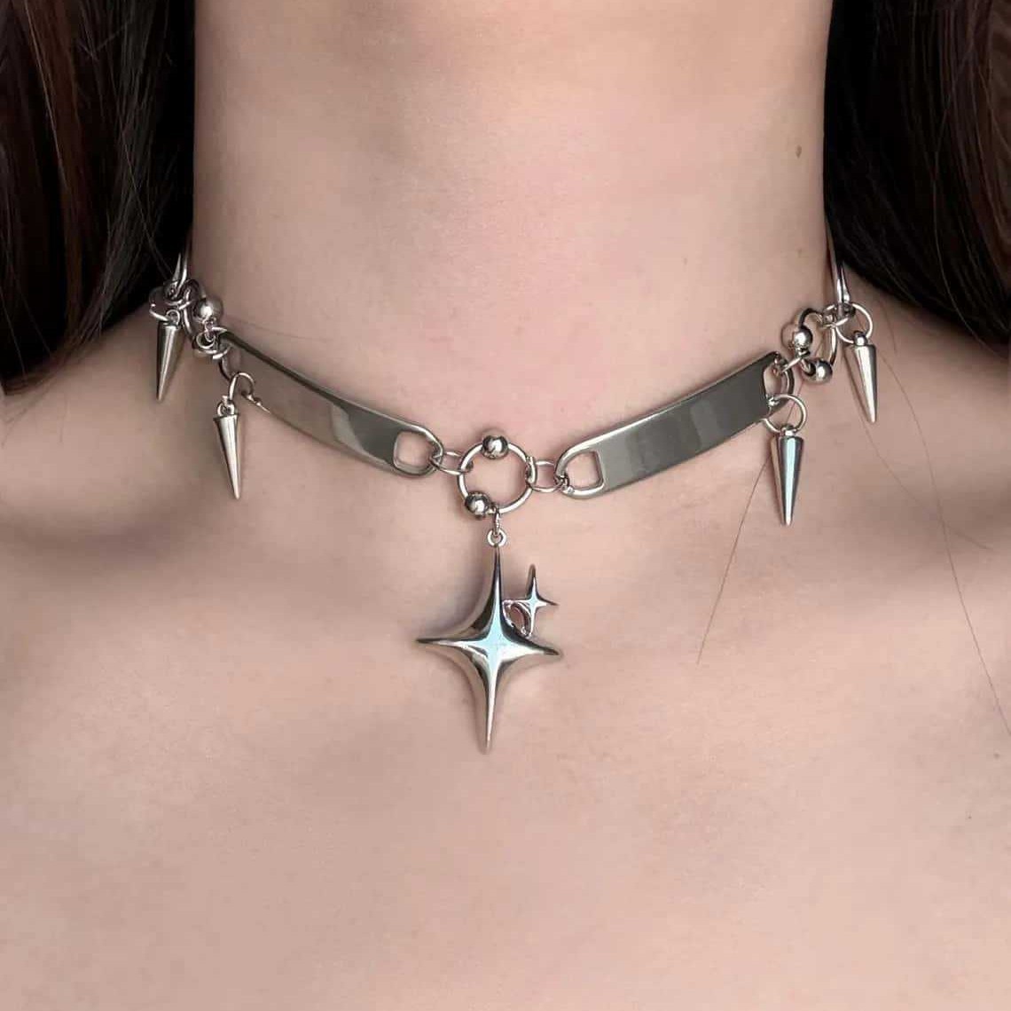 Daith Heart Ring - Collier ras du cou riveté Punk